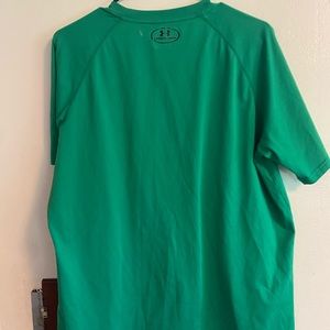 Under armour short sleeve Tee size L
